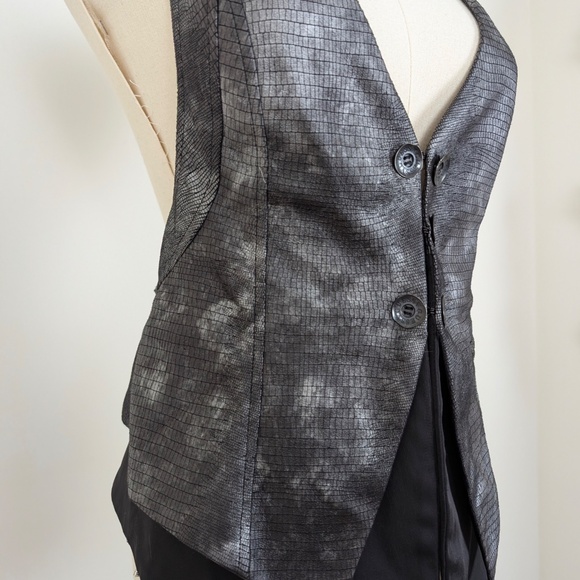 Guess Vest Waistcoat Faux Snake Sleeveless Button Up Textured Fitted - Picture 4 of 12